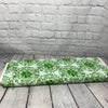 100% coton  parure florale de Noël fond vert pâle  ( Robert Kaufman  ) 22286