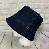 Chapeau sur mesure Denim Indigo à surpiqûres ocres